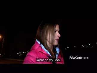 Vrea sa ii platesti pizda ca se merita