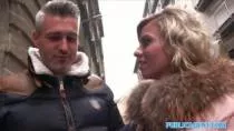 El si-a lasat nevasta sa se futa cu mine