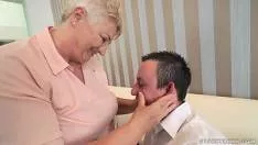 Dama De Compania Face Xxx Cu Mai Multi Barbati