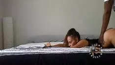 Porno cu o pasarica fututa ca o catelusa in stilul doggy