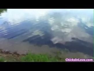 Sunt curve mari si se ling una pe alta fierbinte la pasarica
